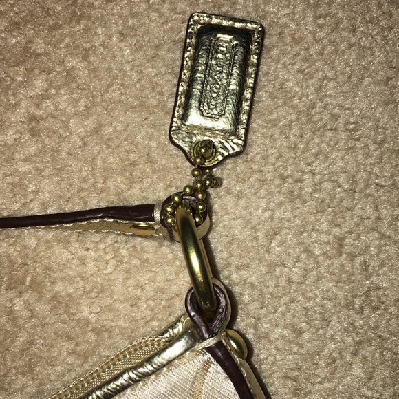 Coach purse - Picture 4 of 5